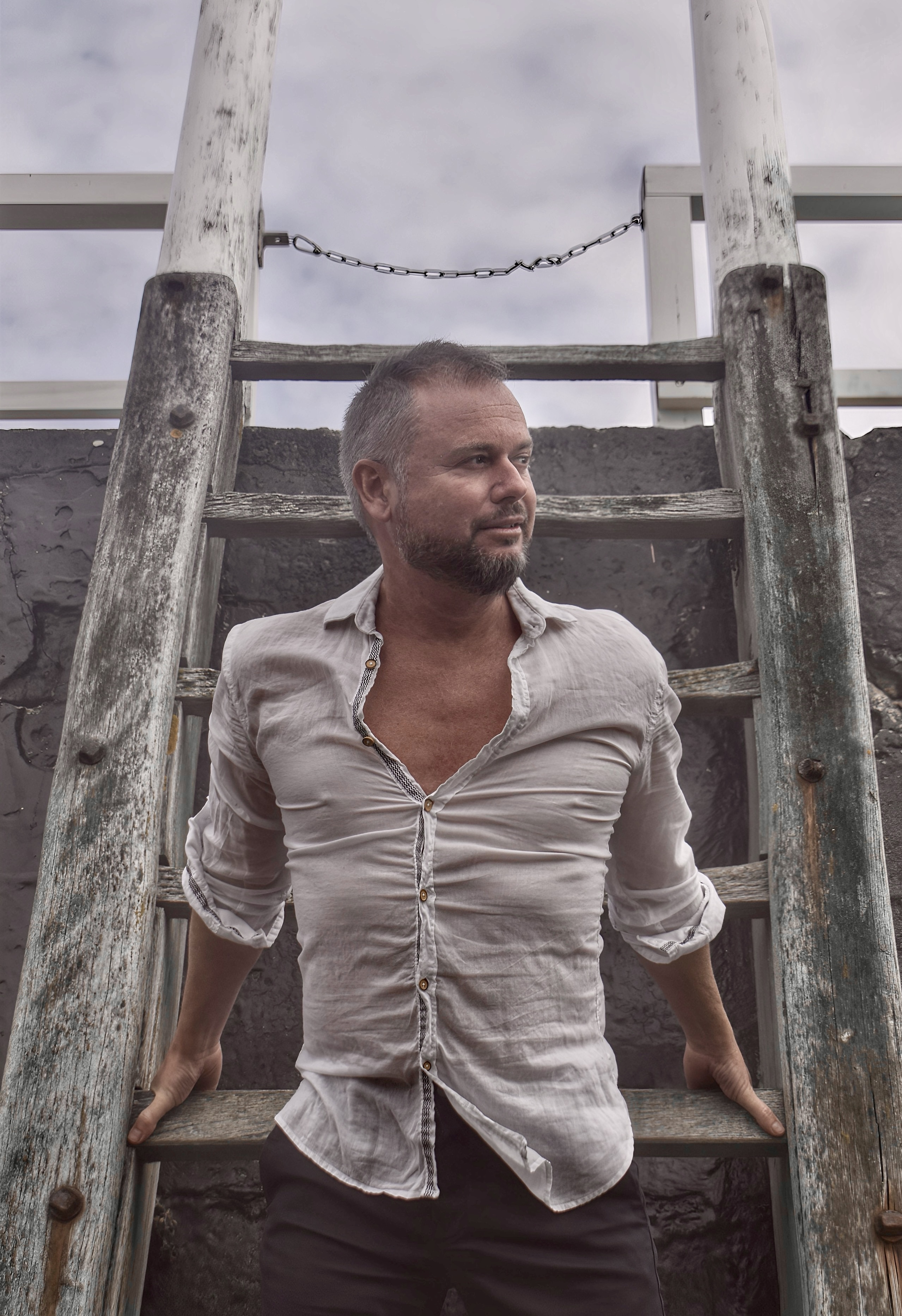 North London-based lyric tenor Nicholas Martin will take to the stage at Lauderdale House on Friday 4th July, 2025, joined by celebrated pianist Lora Dimitrova, for a captivating evening of Spanish and Latin American-inspired music.