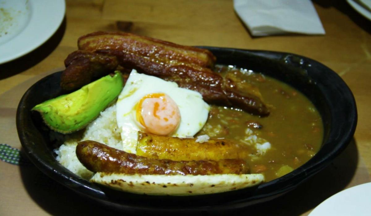 Food tour - Bandeja Paisa.jpg