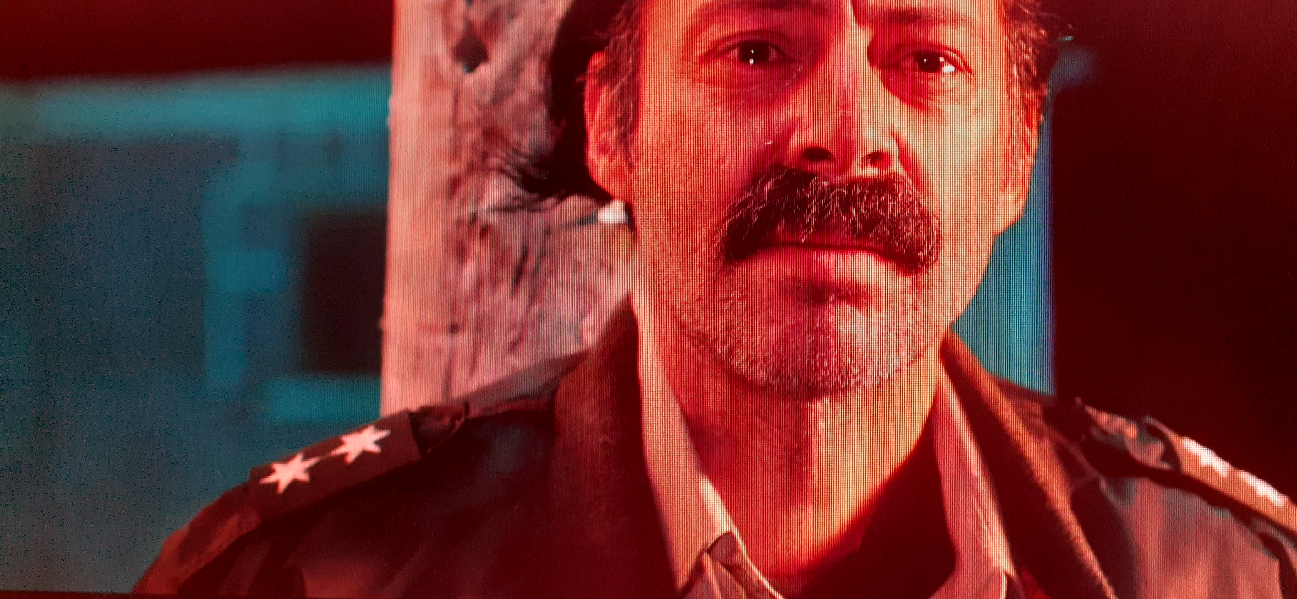 Fernando Arze Echalar as Gustavo