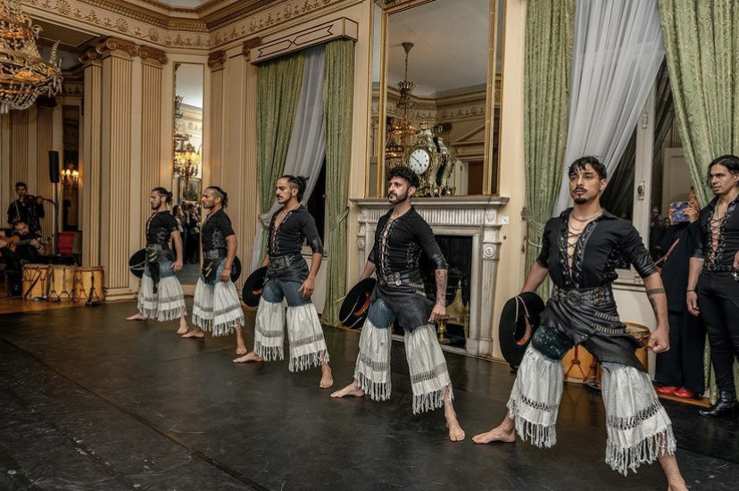 Dancers wearing bombachas